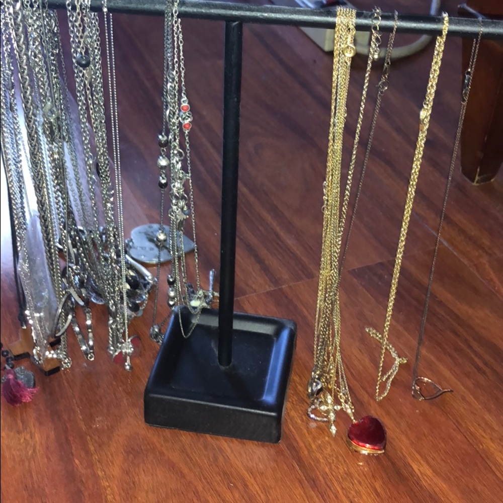 Different Necklaces Different Prices - image 6